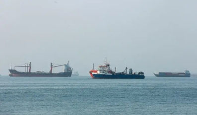 US Launches Strikes in Southern Iran as Negotiators Gather in Doha